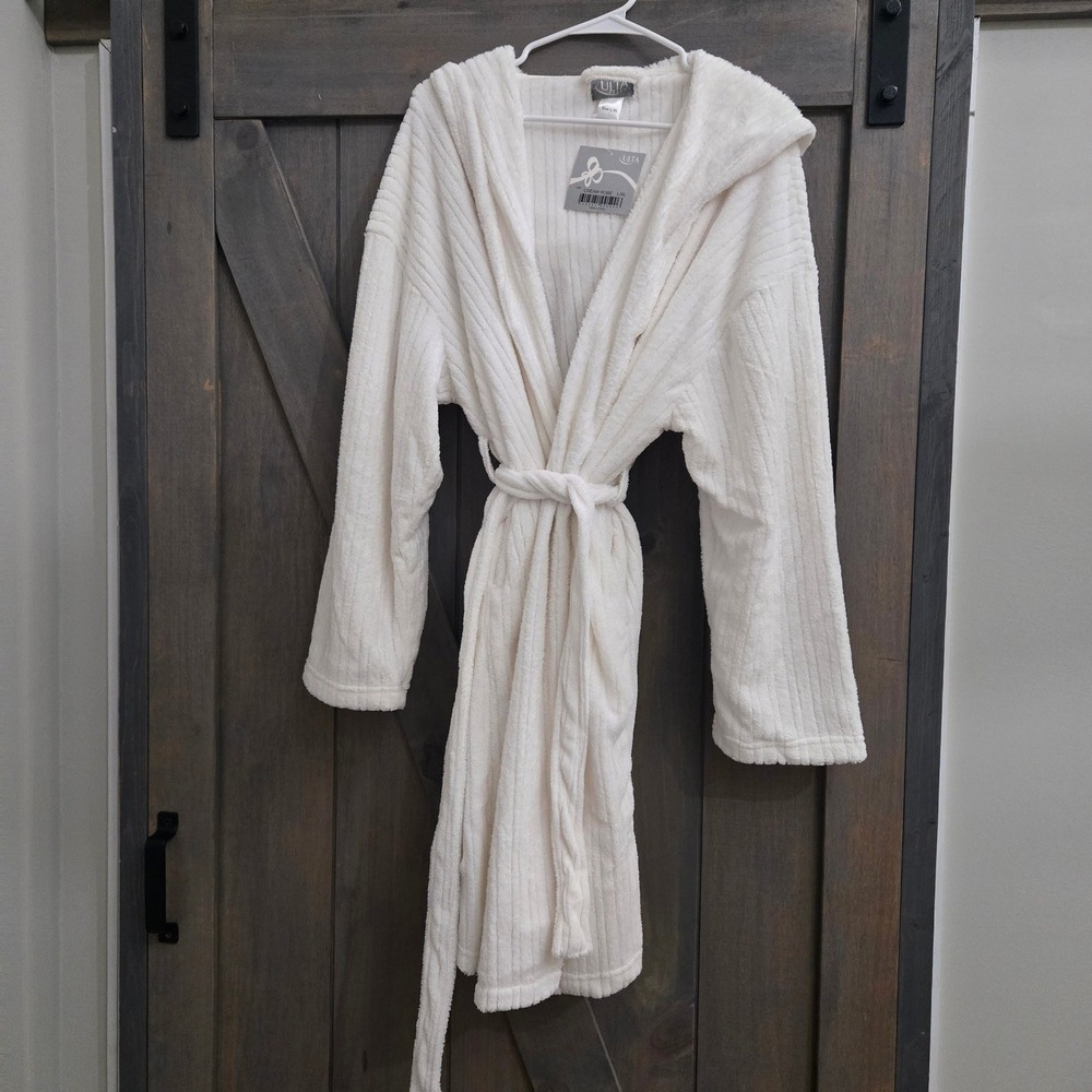 Ulta Beauty Robe Women L/XL‎ Cream NEW Hooded Ribbed Plush Loungewear Spa